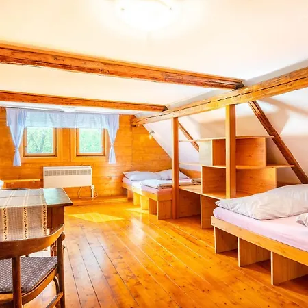 Roubenka Muštelka Apartment *